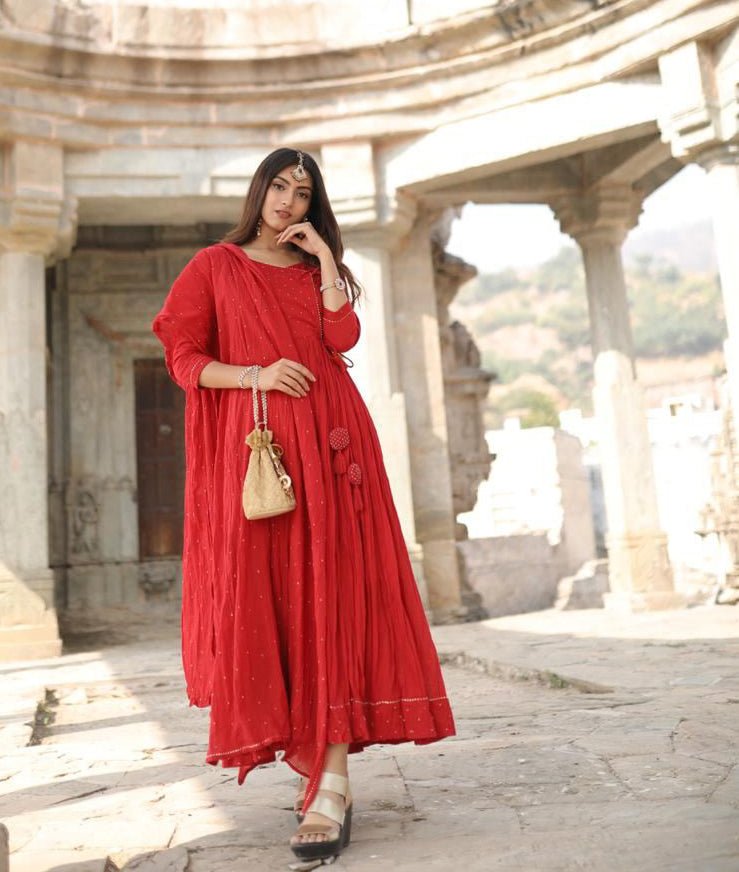 Elevate Your Ethnic Wardrobe: Why Every Woman Must Own a Sharara Suit Set? - Kaajh