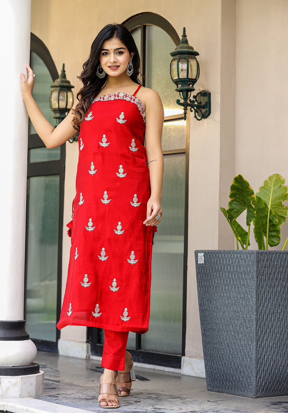 Red Sleeveless Silk Kurta Pant With Dupatta Set