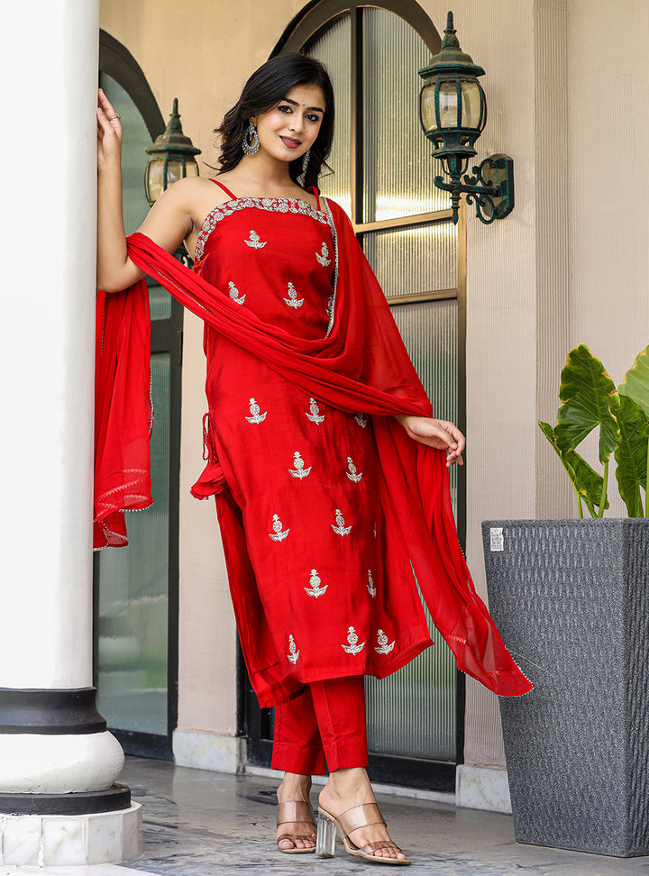 Red Sleeveless Silk Kurta Pant With Dupatta Set