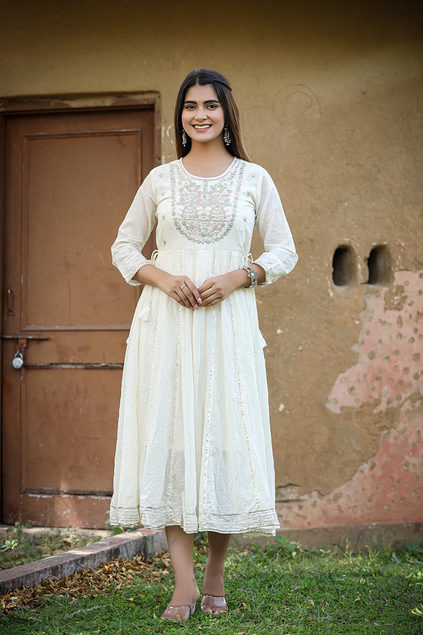 Buy a White Ethnic Dress for Women Online | Best Party Wear Ethnic Gowns in India