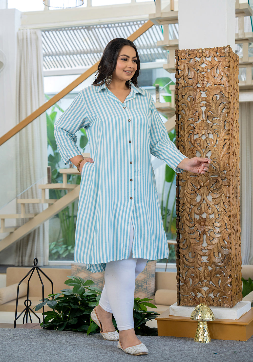 White Striped Viscose Rayon Plus Size Kurta (Set Of 1)