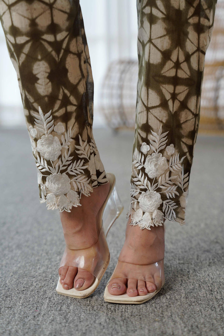 🌸 Olive Tie-Dye Embroidered 2-Piece Set