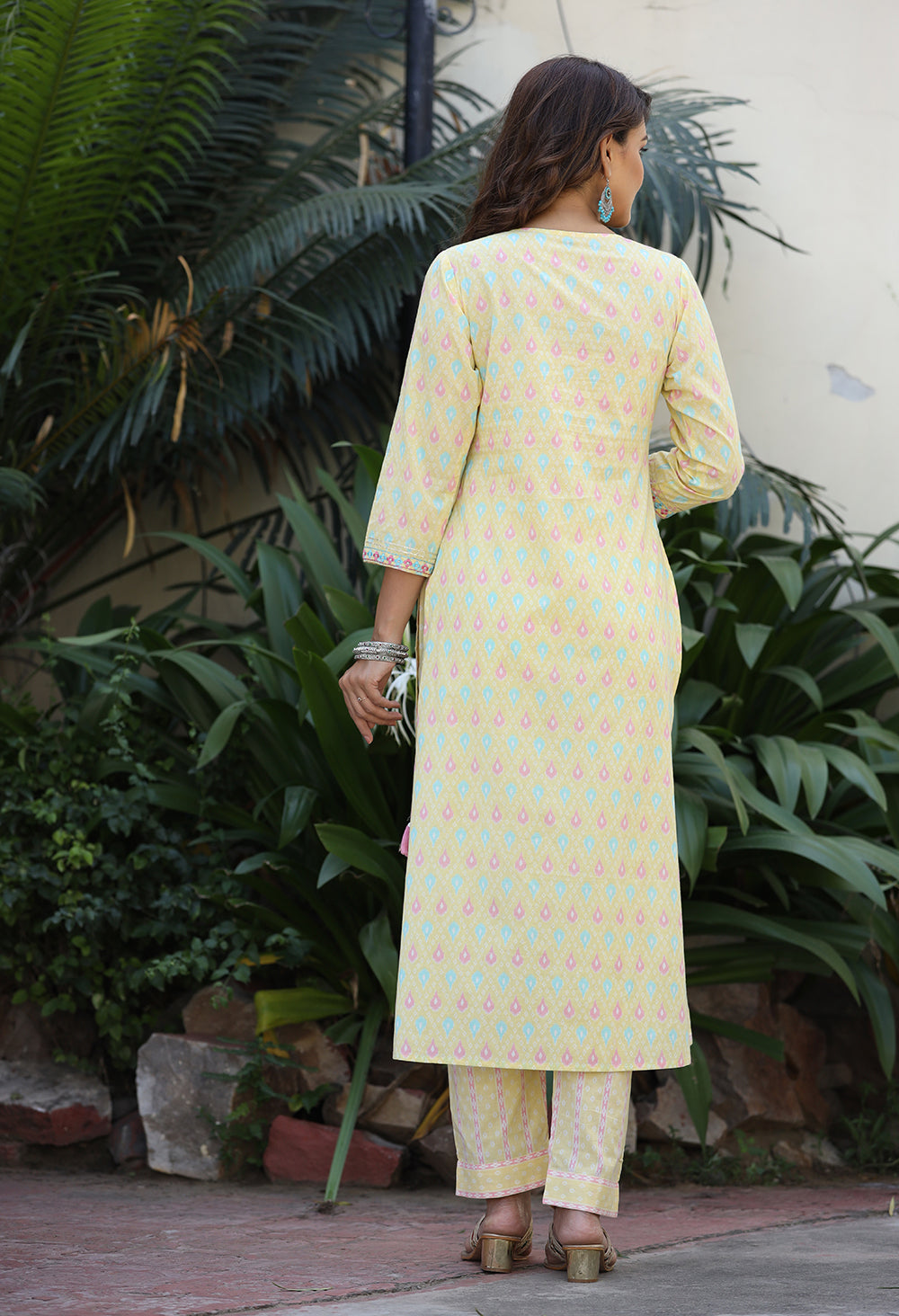 Light Yellow Jaipuri Print Cotton Kurta Pant Set (pack of 2)