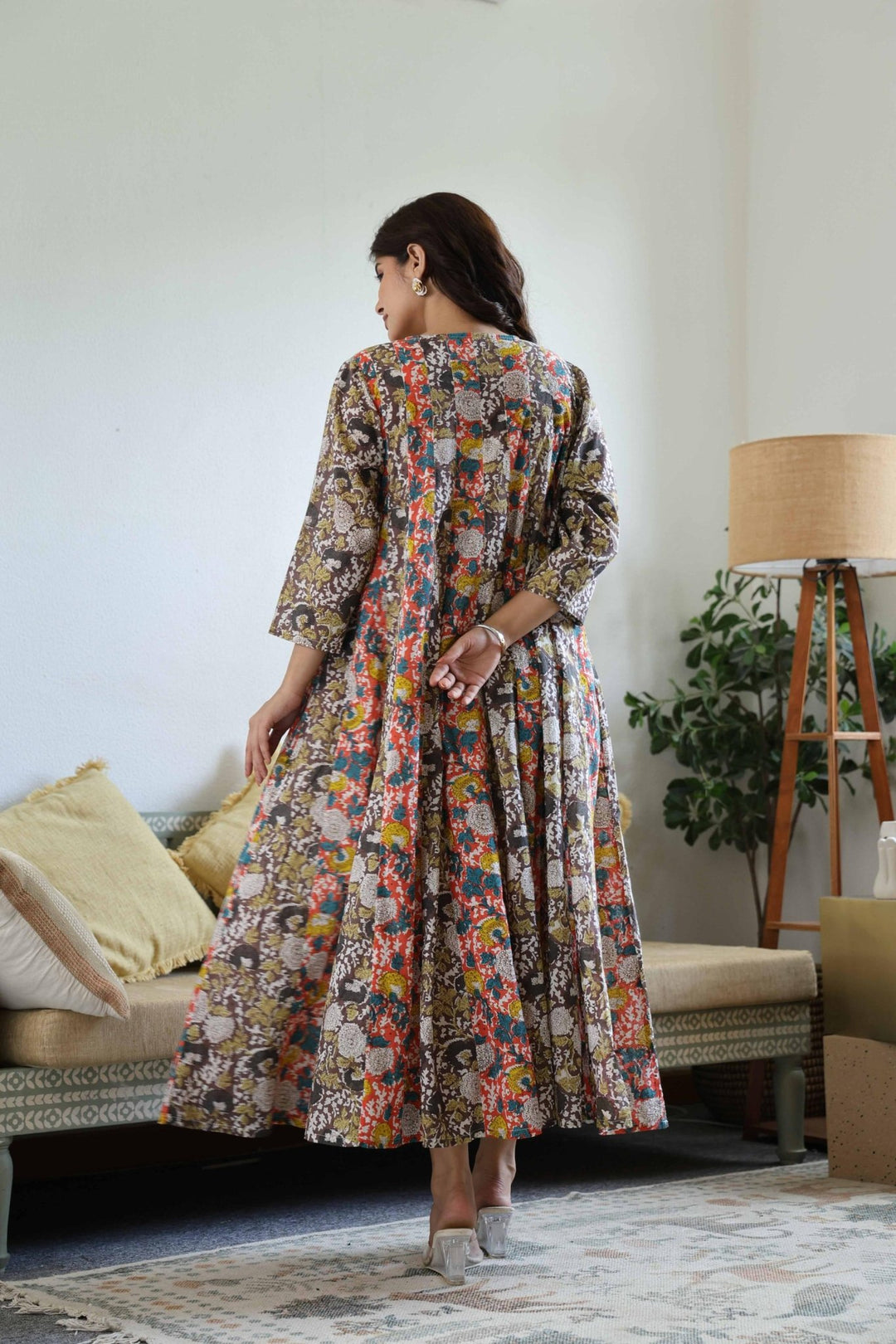 ISLA BLUSH FLORAL DRESS - Kaajh