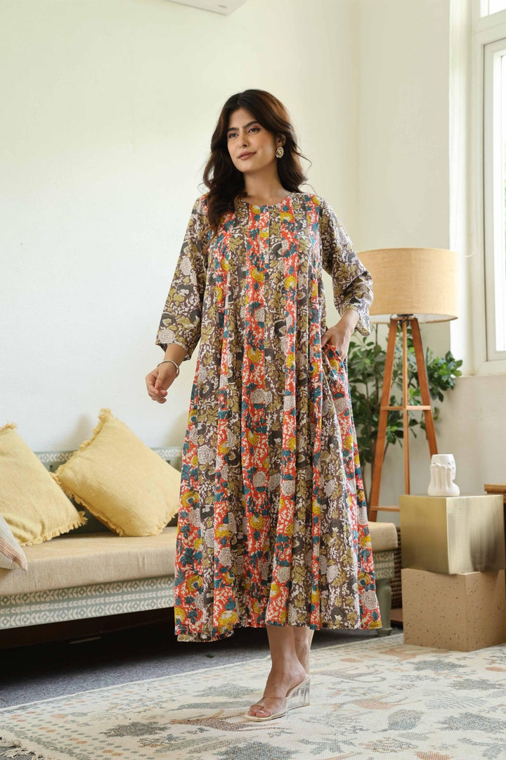 ISLA BLUSH FLORAL DRESS - Kaajh