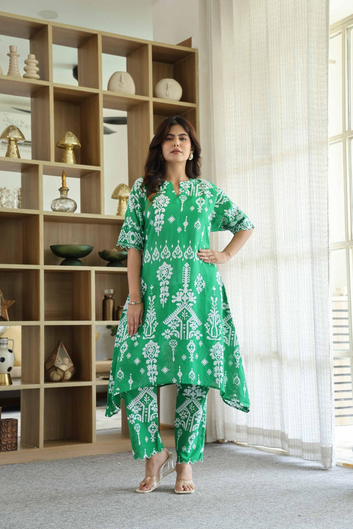 KARENA GREEN KURTA SET - Kaajh