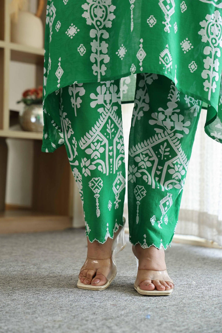 KARENA GREEN KURTA SET - Kaajh