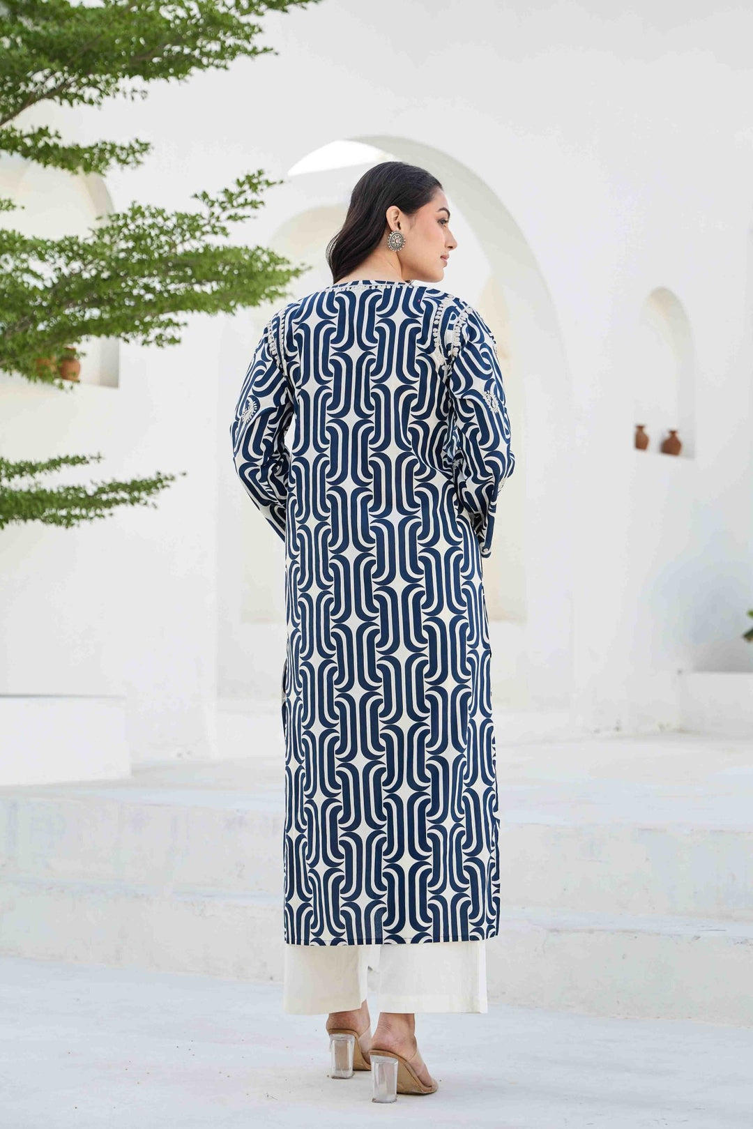 NOOR BLUE CHIKANKARI EMBROIDERED KURTA - Kaajh