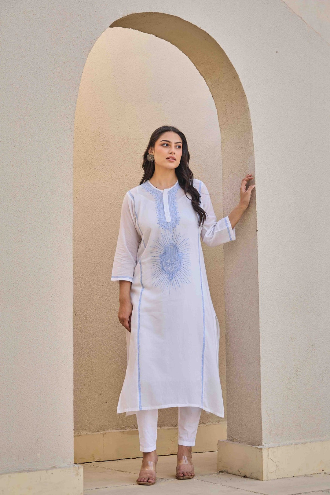 NOOR WHITE CHIKANKARI EMBROIDERED KURTA - Kaajh