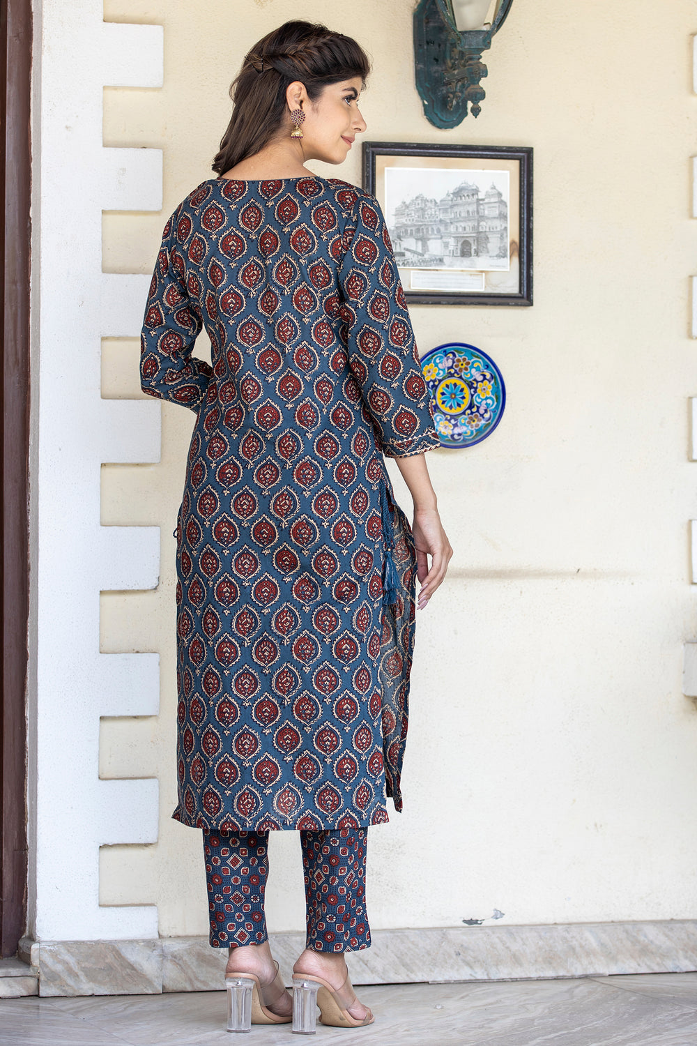 Blue Kurta Set for Women: Buy an Indian Ethnic Kurti and Pant Set | Kaajh