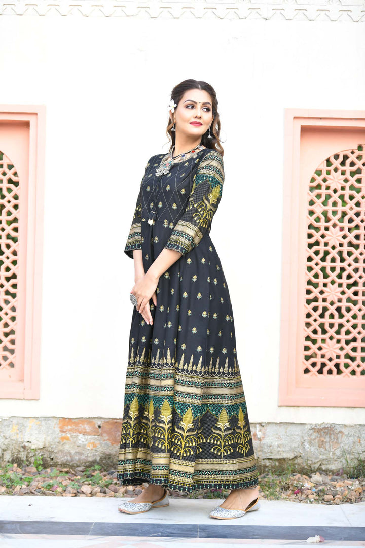 Black Green Gold Printed Embellishment Ethnic Gown (pack of 1)