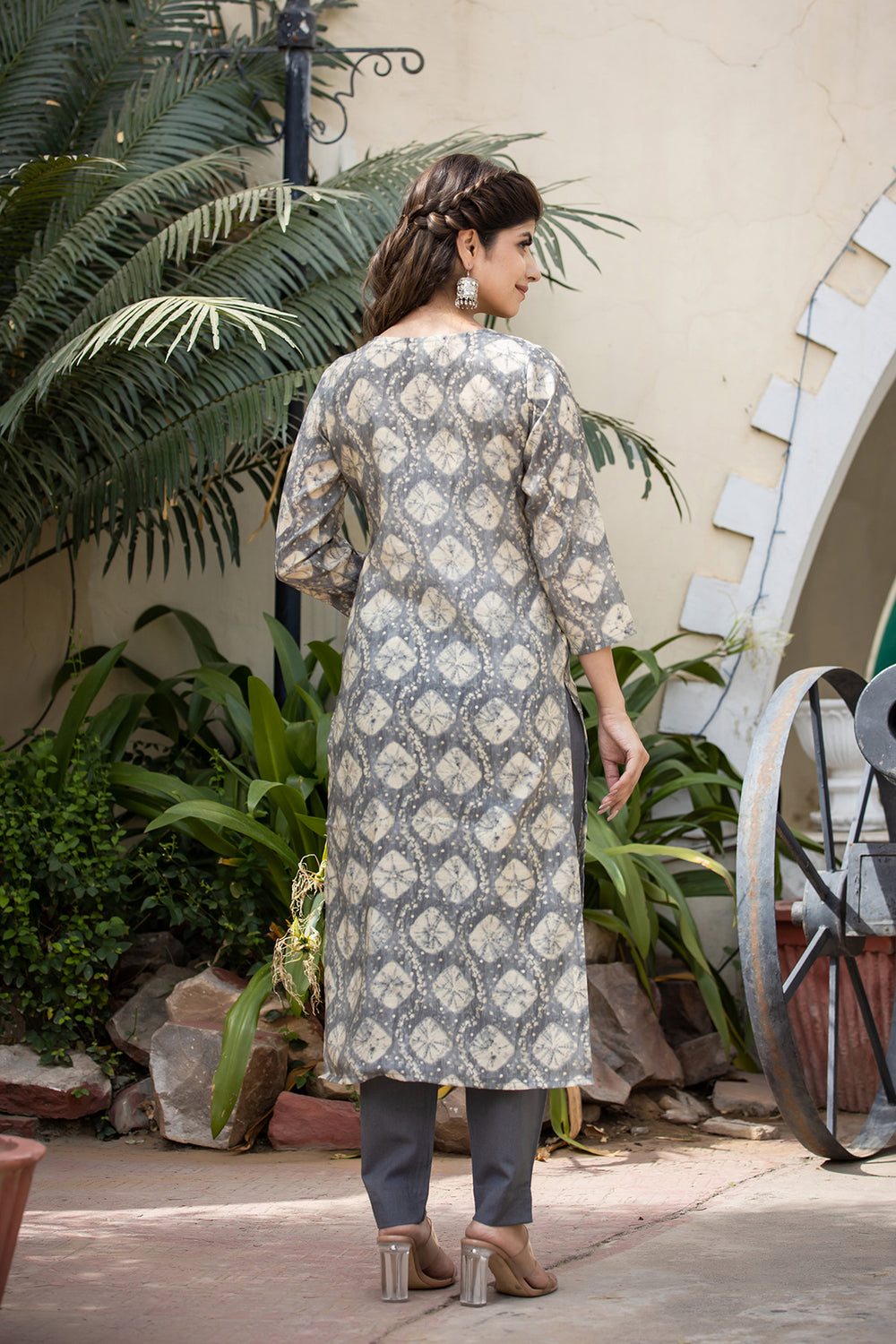 Buy a Modal Grey Silk Suit Set Online | Best Silk Kurta Set for Women