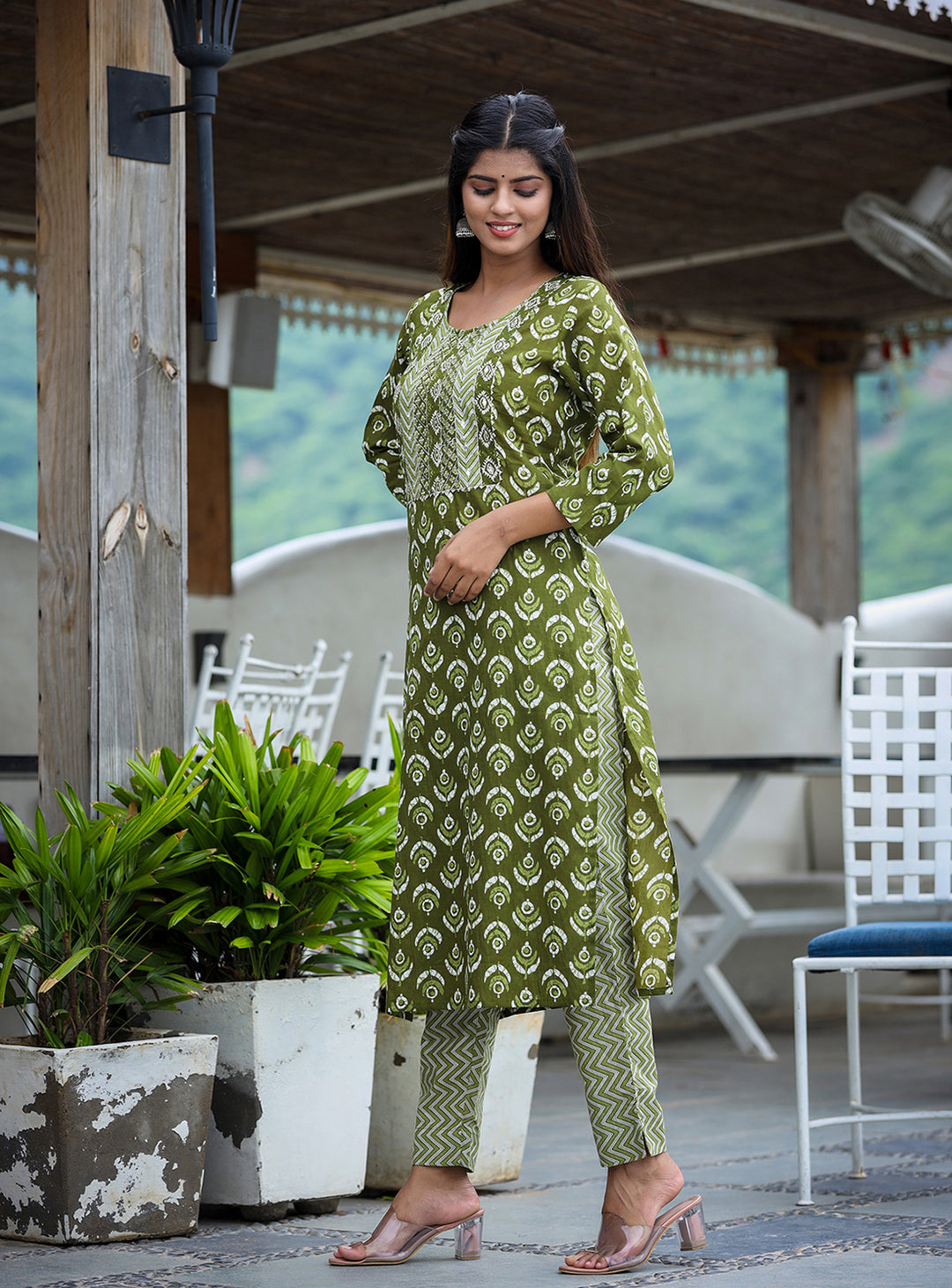 Green Kurta Set for Women: Buy an Indian Ethnic Kurti and Pant Set | Kaajh