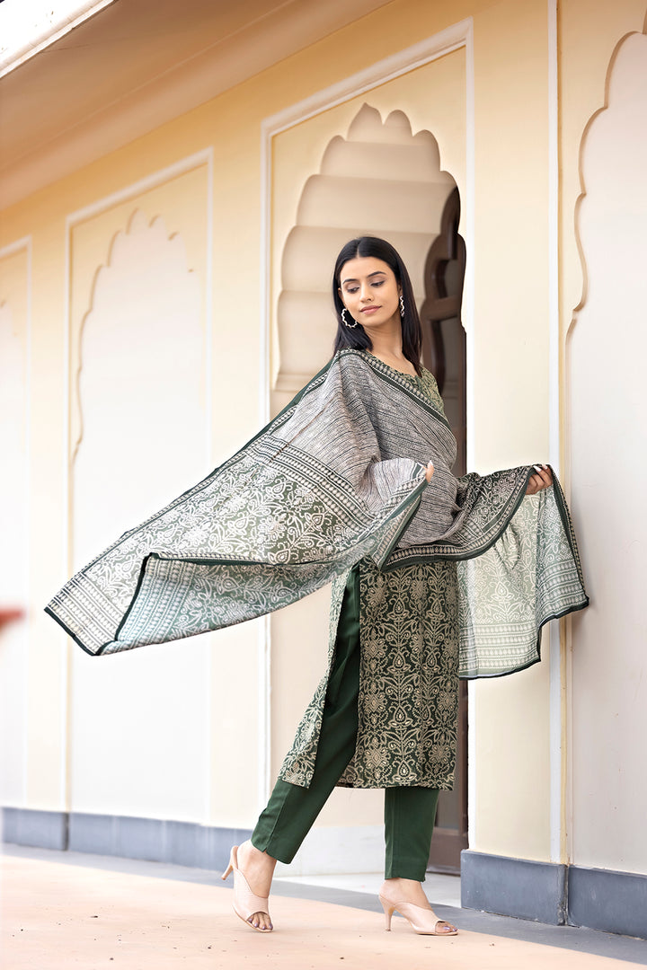 Women's Green Bandhej Print Modal Silk Kurta Pant Set With Dupatta